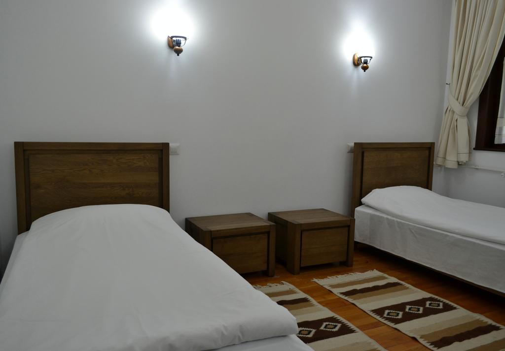 Casa De Oaspeti Sfantul Nicolae Yaş Dış mekan fotoğraf